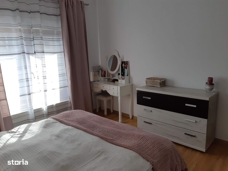 Casă de vânzare + Spațiu Comercial | 220 mp utili | curte 555 mp |