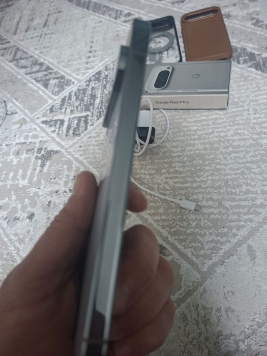 Google Pixel 9 pro + Buds pro