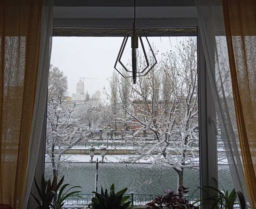 VANZARE ap 2 cam Facultatea de Drept, metrou Eroilor, Opera,Kogalnicea