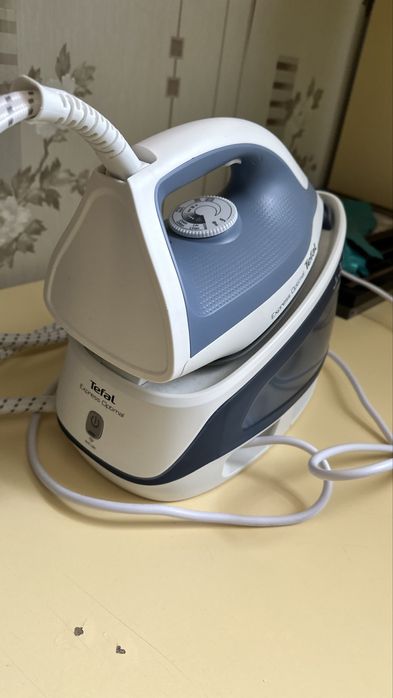 Утюг Tefal новый