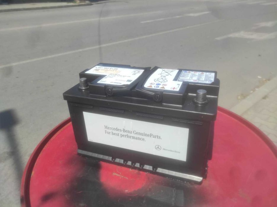 Продавам акумулатор Варта  80AH  70лв.САМО ЛИЧНО ПРЕДАВАНЕ!