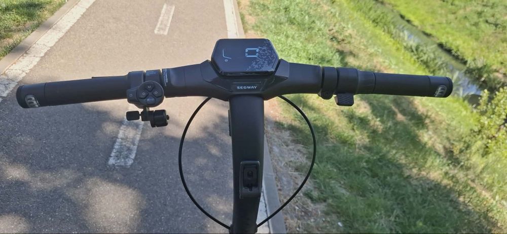 Vând trotinetă electrică