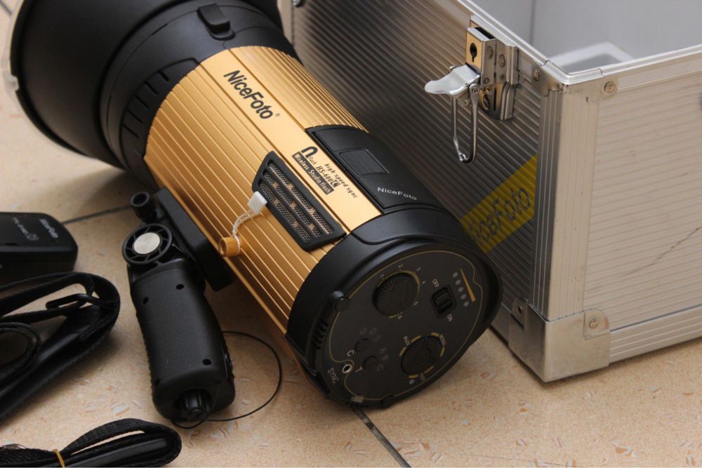 Продам  NiceFoto  HS 600