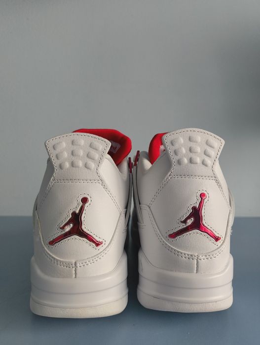 Jordan 4 metalic red ,43