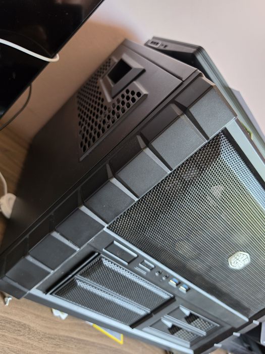 Vand carcasa pc Cooler Master HAF XB EVO