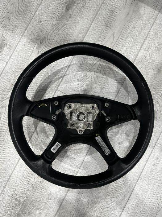 Волан мерцедес C-class W204