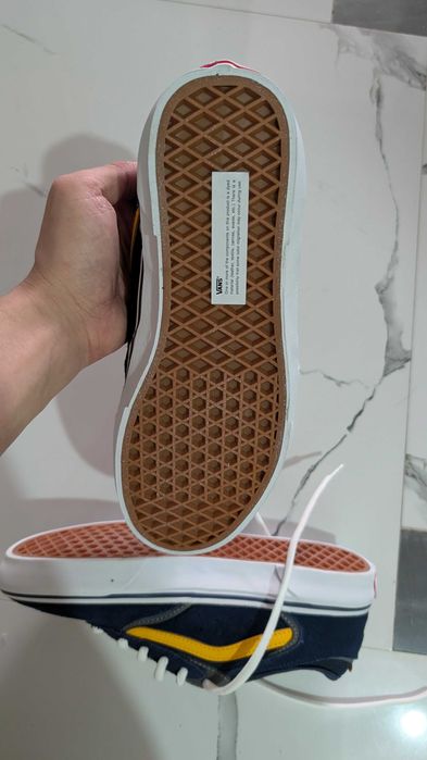 Продаю Кеды Vans