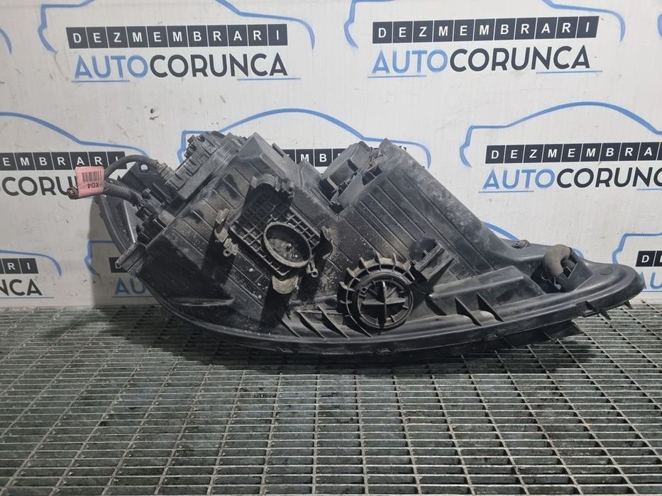 Far Stanga Kia Sorento II Facelift 2012 - 2014 SUV 4 Usi (1176) Cu lupă