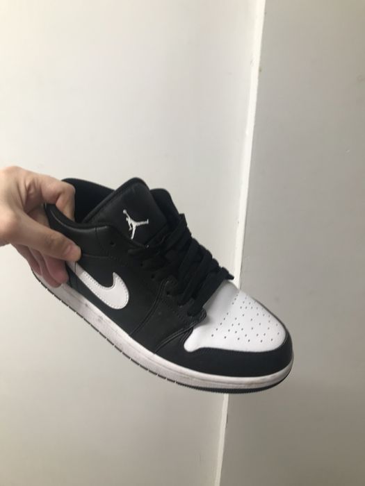 Nike кроссовка белый черный
