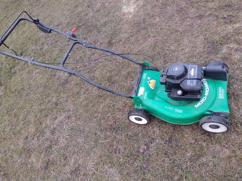 Masina der tuns  cu tractiune briggs&stratton - roti pline