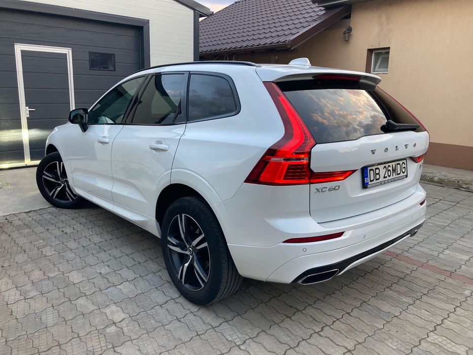 Volvo xc 60 R-Design automata an 2020 /190cp-proprietar-