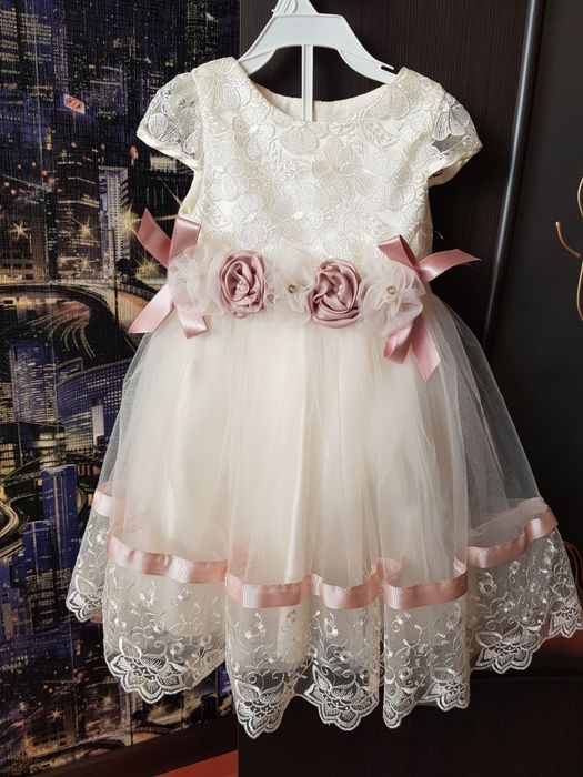 Продам платье на девочку