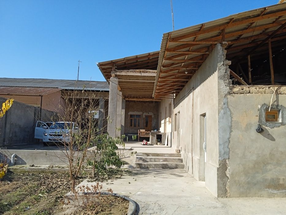 Nazarbek tekistilda uchaska sotiladi 6 hona