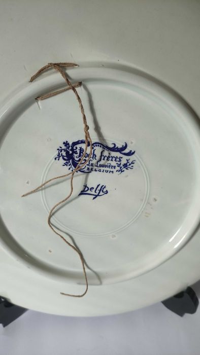 Голяма декоративна порцеланова чиния на Делфт