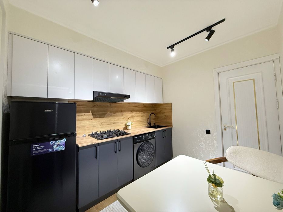 Продается 1 ком квартира. Улица Абая. Укомплектована