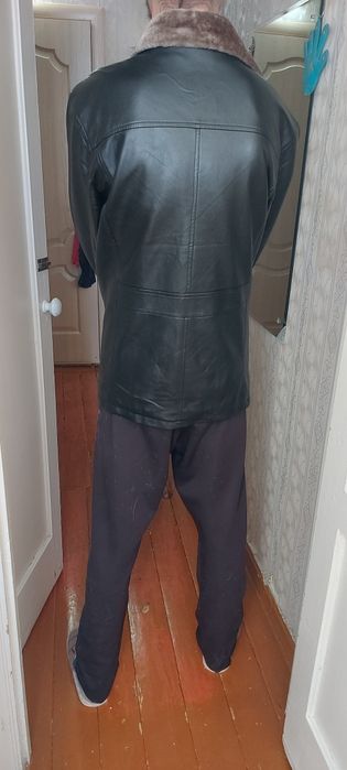 Куртка кожаная новая.