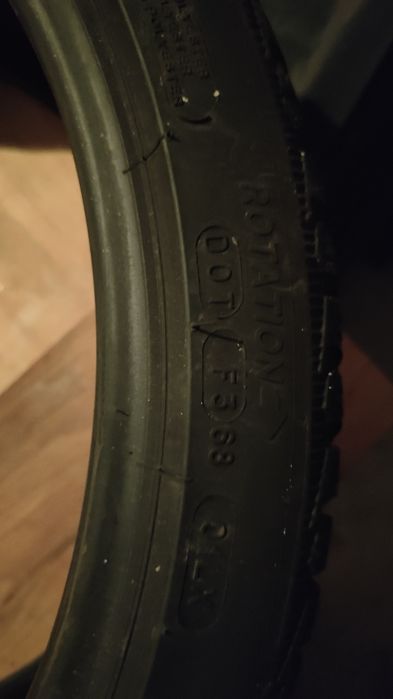 Vând anvelopa Michelin 245/35/20 Iarna