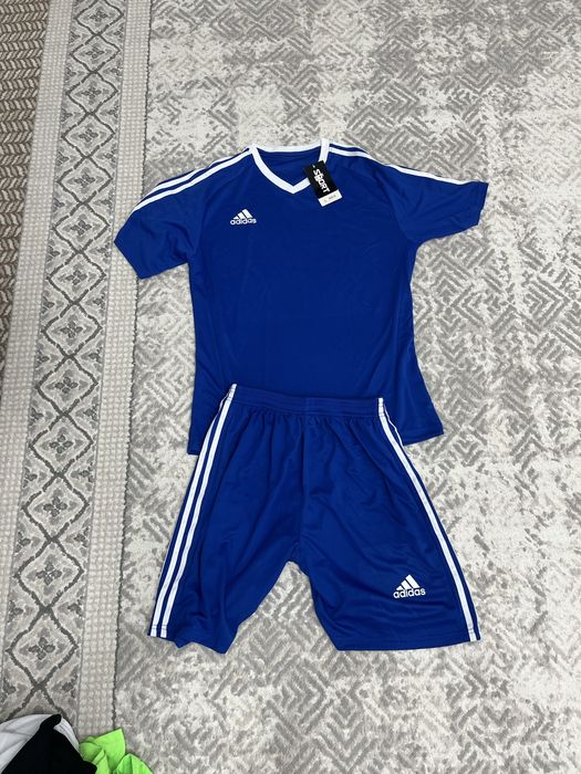 Футболка срочно футболный!!