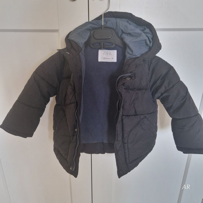 Продам куртку детскую