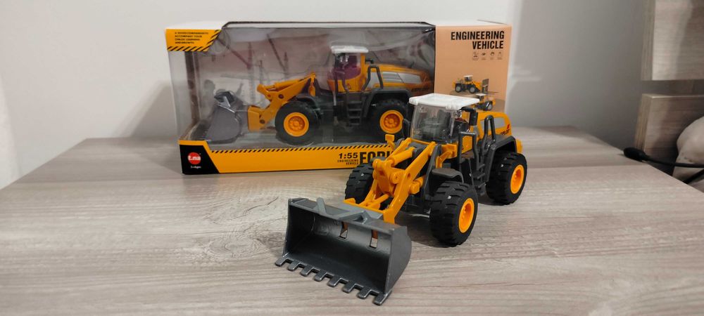 Jucării timp excavator ,macara,motocicleta