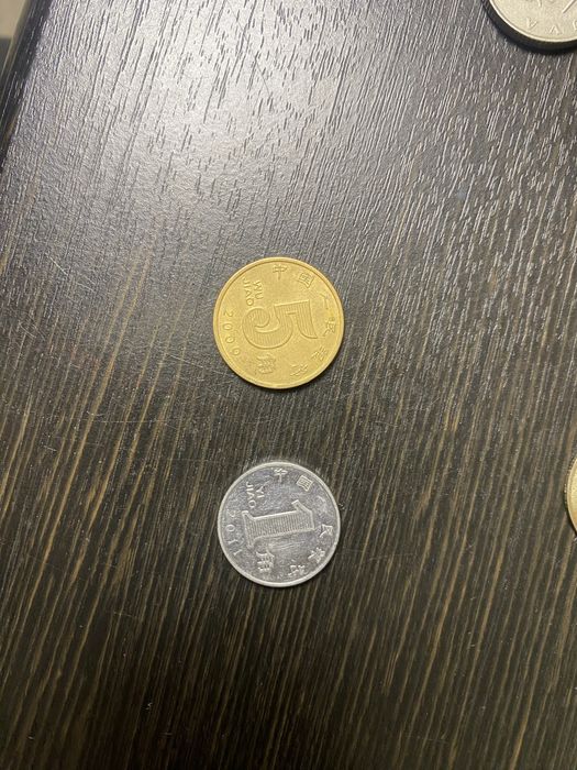 продам монеты, разные