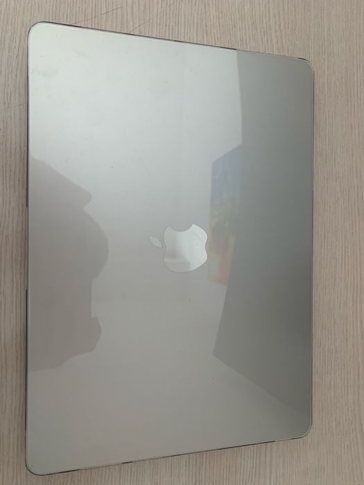 MacBook Air M2 16/256 Starlight
