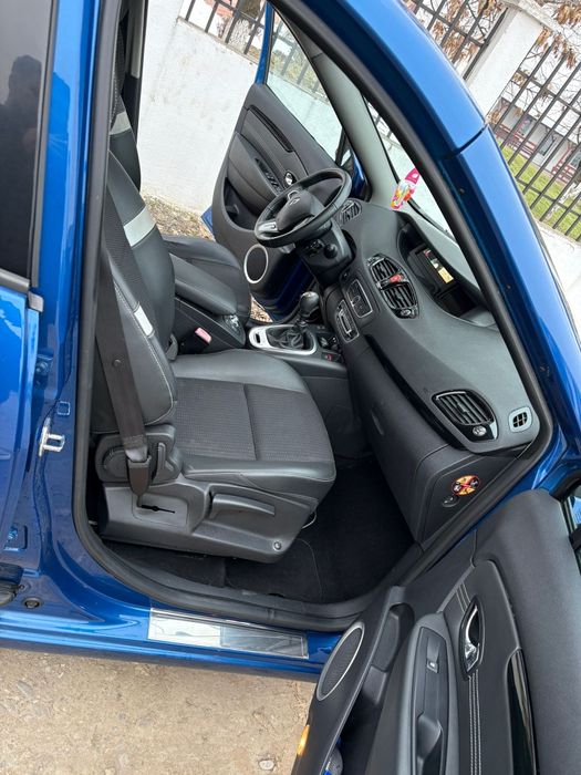 Renault  Scenic 2011