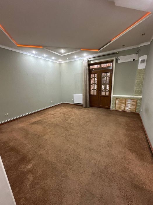 Урда, ул  Навои, 3/3/4, высокопотолочка