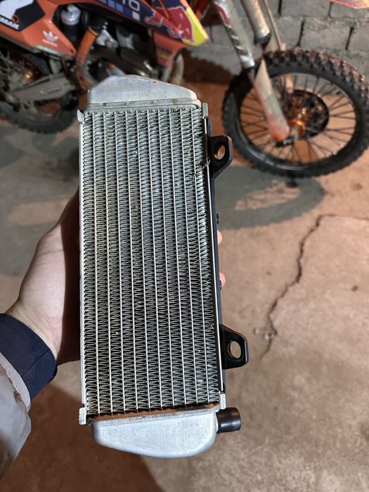 Ляв радиатор за KTM