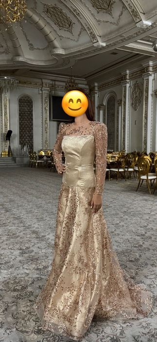 Платья для сцены, той