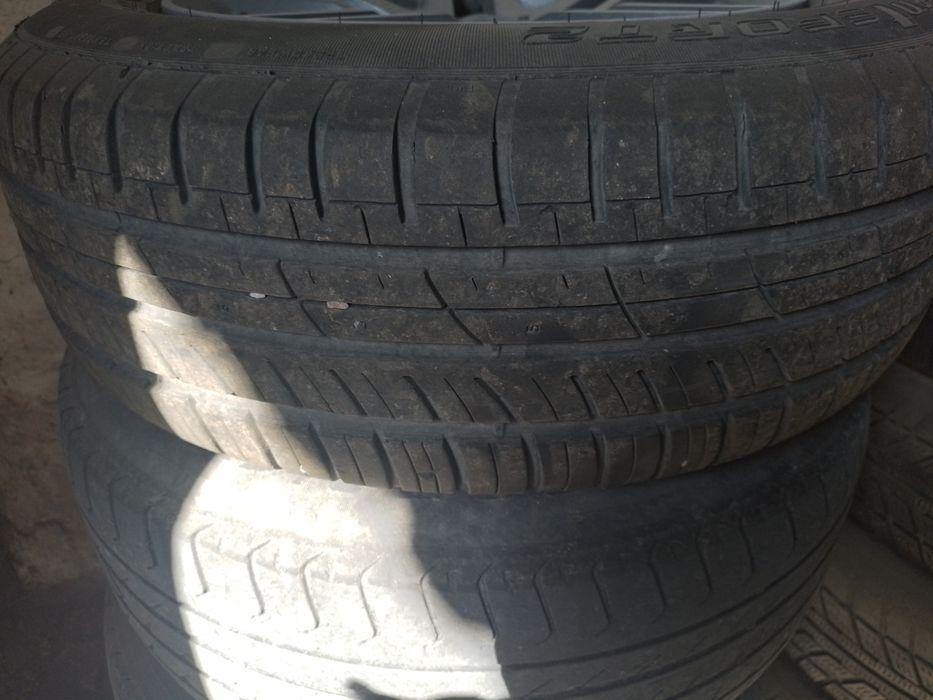 Продам 2 комплекта резины