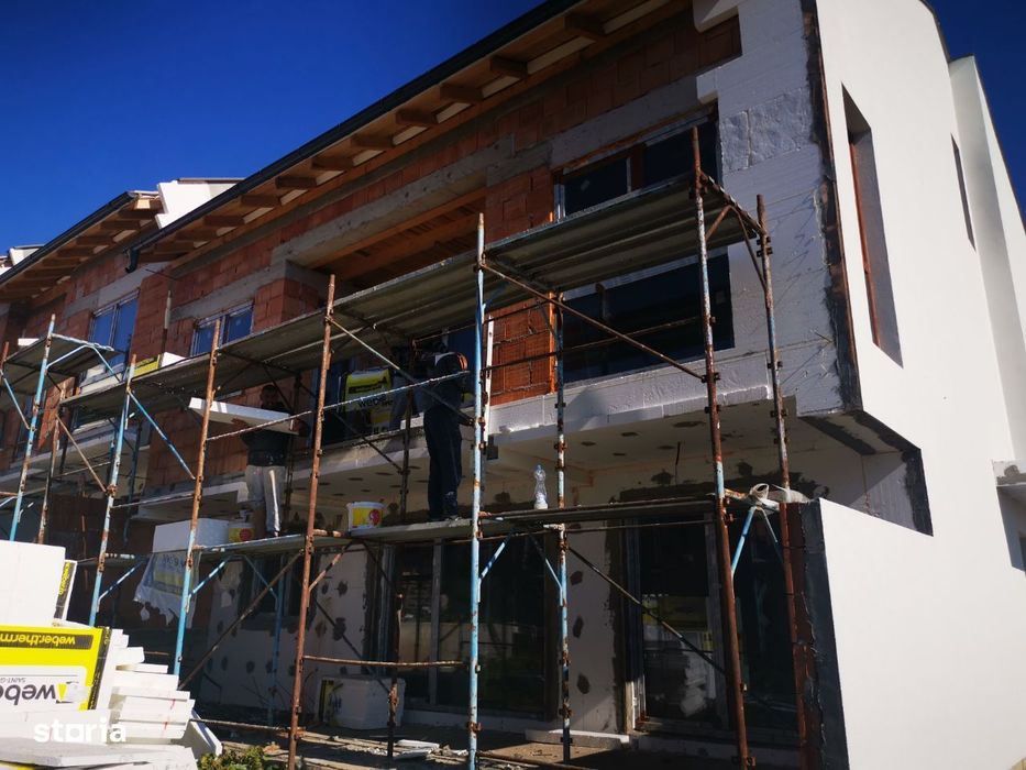 Apartament de 4 camere in vila cu gradina si 1 loc de parcare