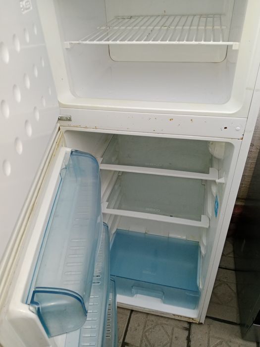 Продам холодильник