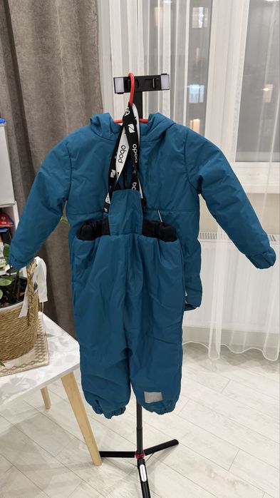 Разгрузка гардероба.