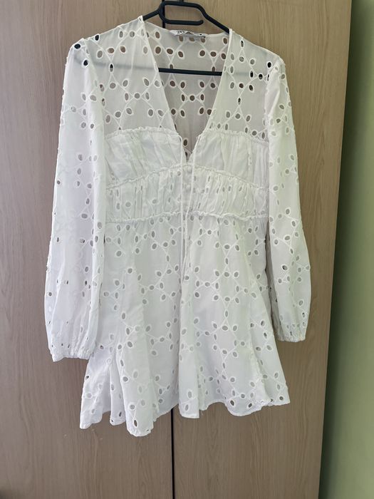 Бяла къса рокля Zara