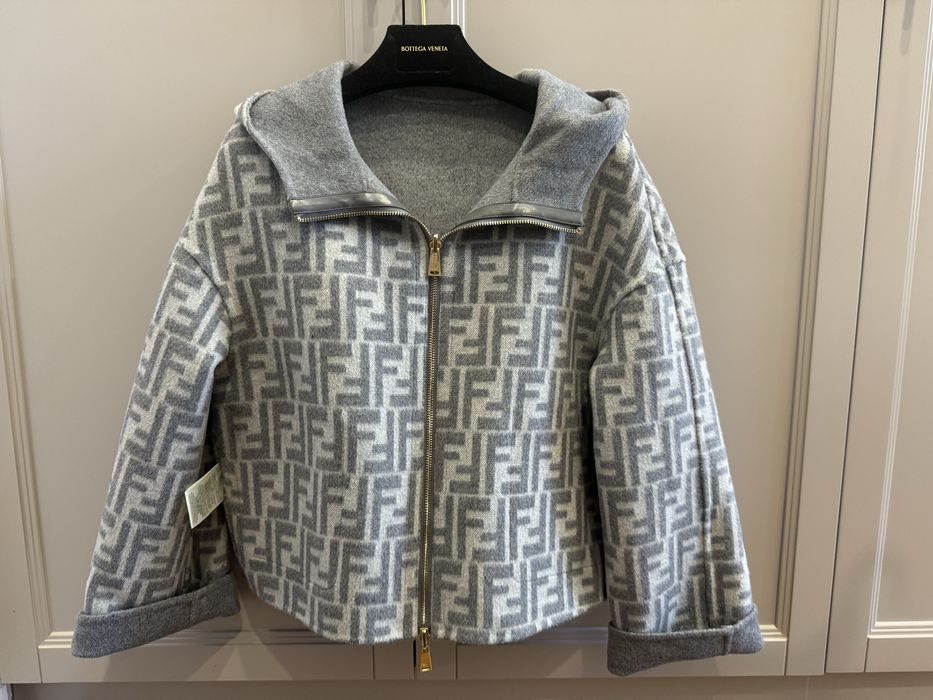 Полупальто Fendi