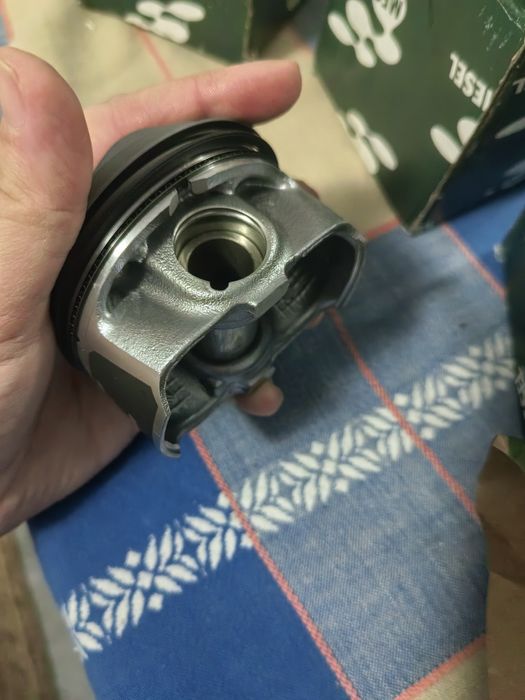 Set 3 Pistoane MEC DIESEL Ford B-Max 1.0 EcoBoost – noi, 300 euro