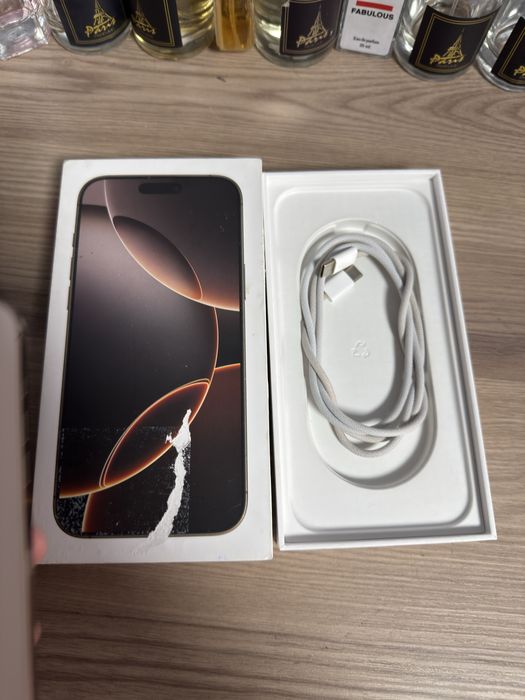 iPhone 16 Pro Max 256gb, 100% АКБ (е-сим)
