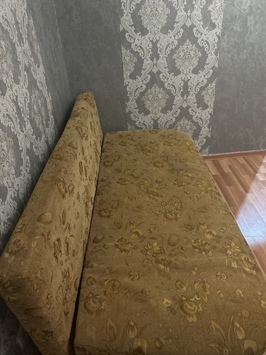 Продам диван  бу в хорошем состоянии