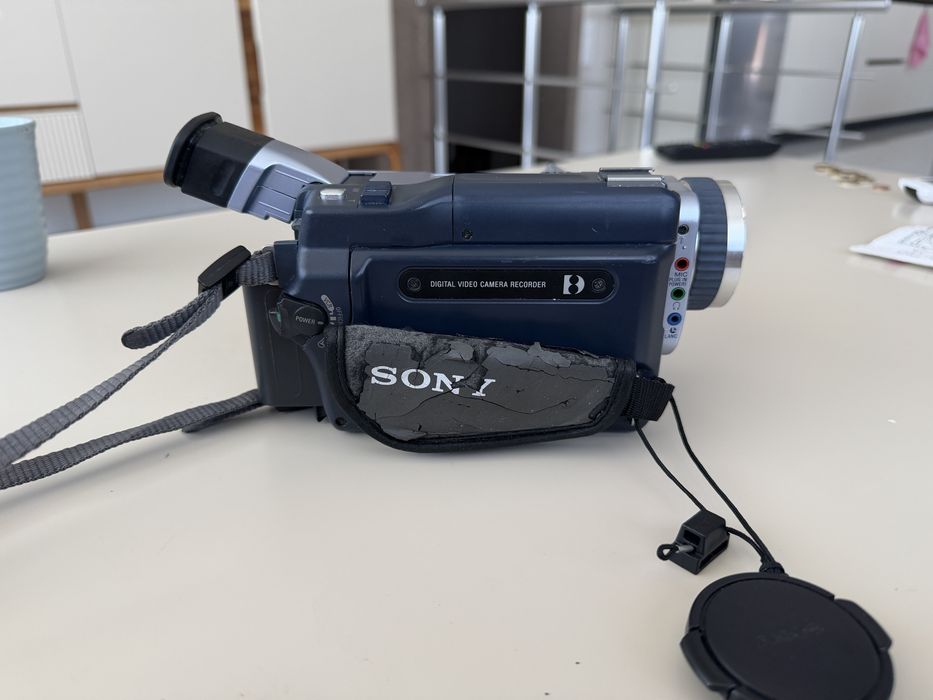 Sony dcr-trv240e pal handycam 700x zoom