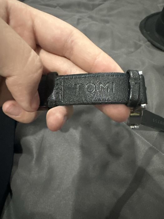 Наручные часы Tomi