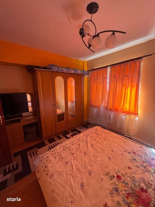 Apartament 2 camere, central , Radauti