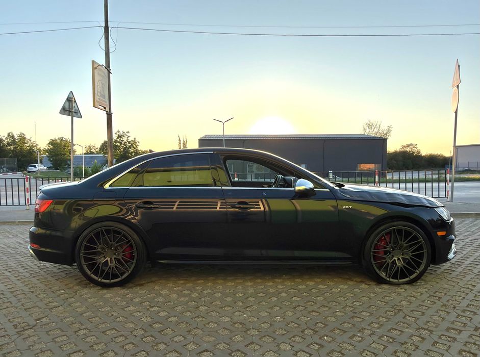 AUDI A4 S4 B9 3.0TFSI На Части