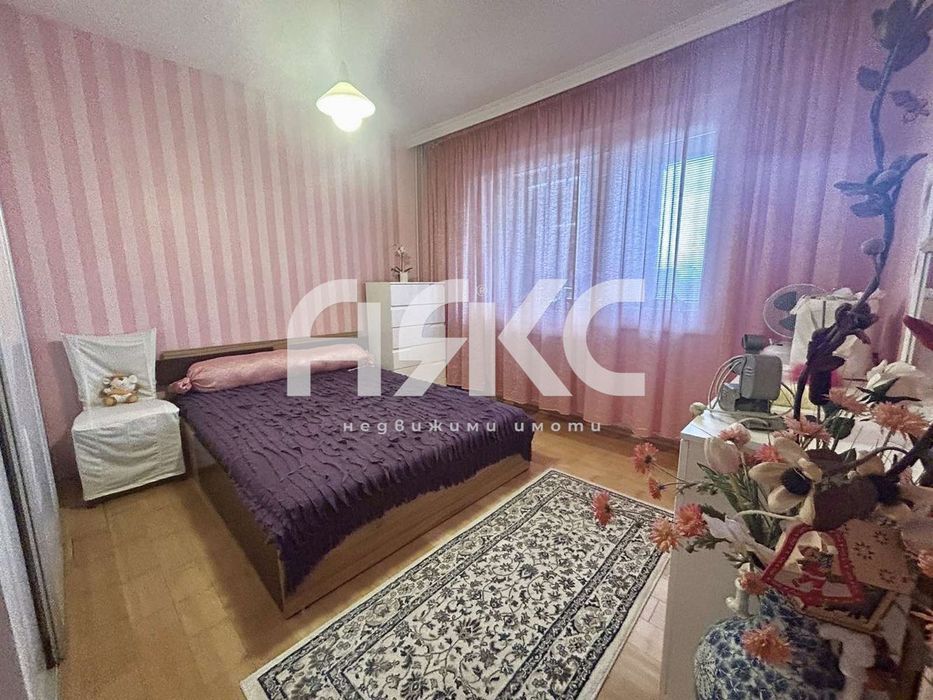 Тристаен обзаведен апартамент в кв. Дружба 1 до МЕТРОСТАНЦИЯ