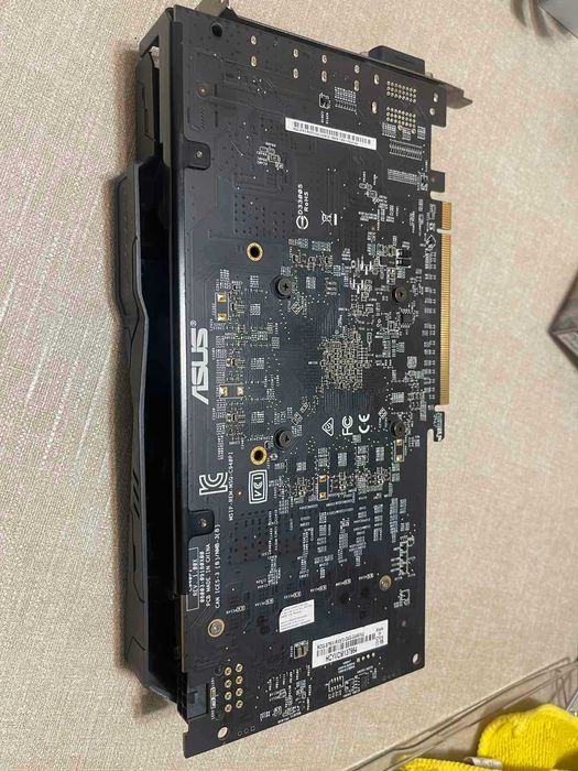 Asus rog strix 570 4gb