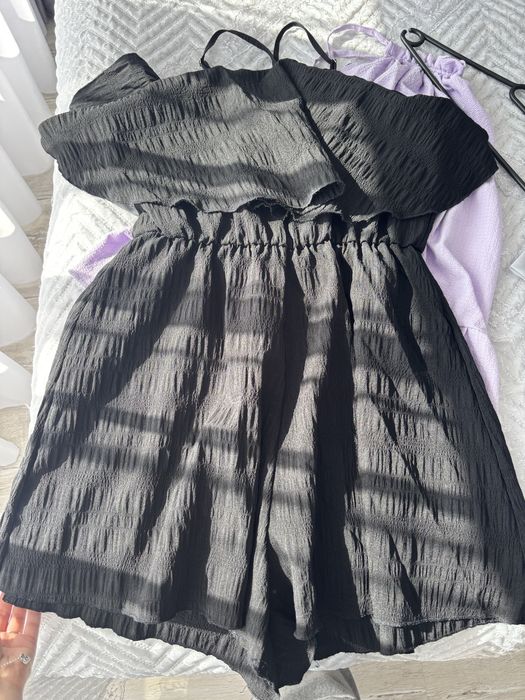 Стилна черна плисирана гащеризон-рокля