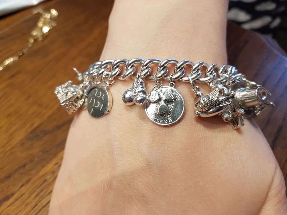 Superba bratara argint masiv 925 Porte-Bonheur 23 charmuri,England