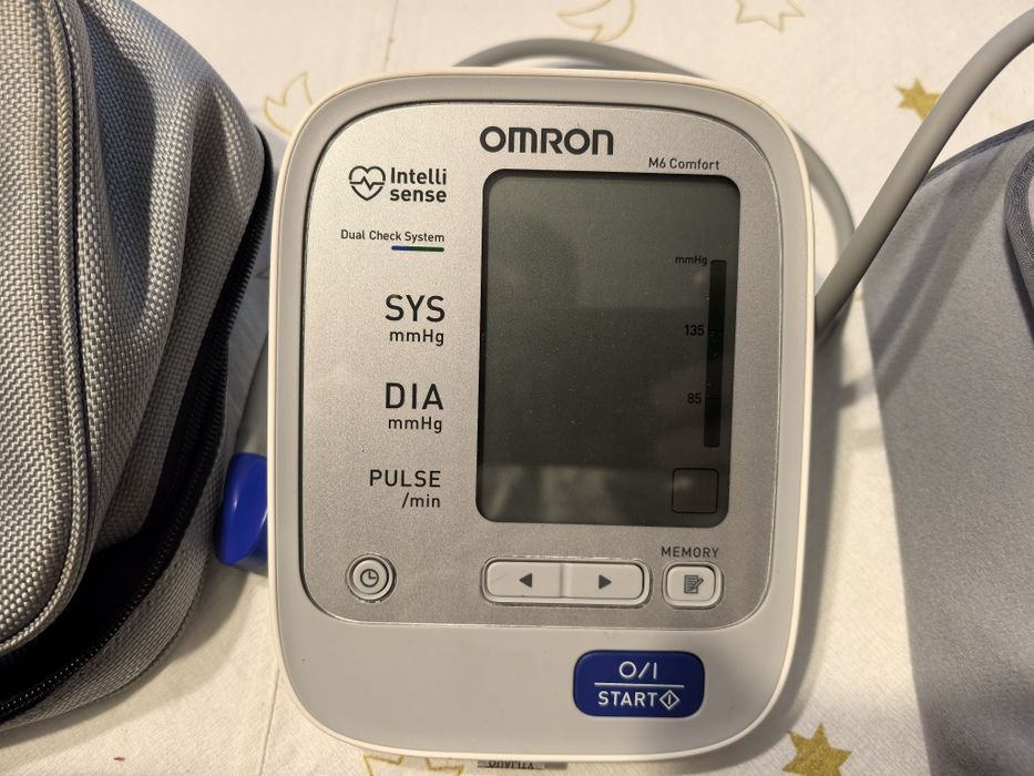 Tensiometru Omron M6 Confort, nou