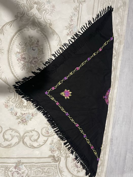 Esarfa , sal  traditional brodat