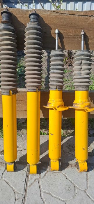 Амортизаторы Mitsubishi Pajero 3/4